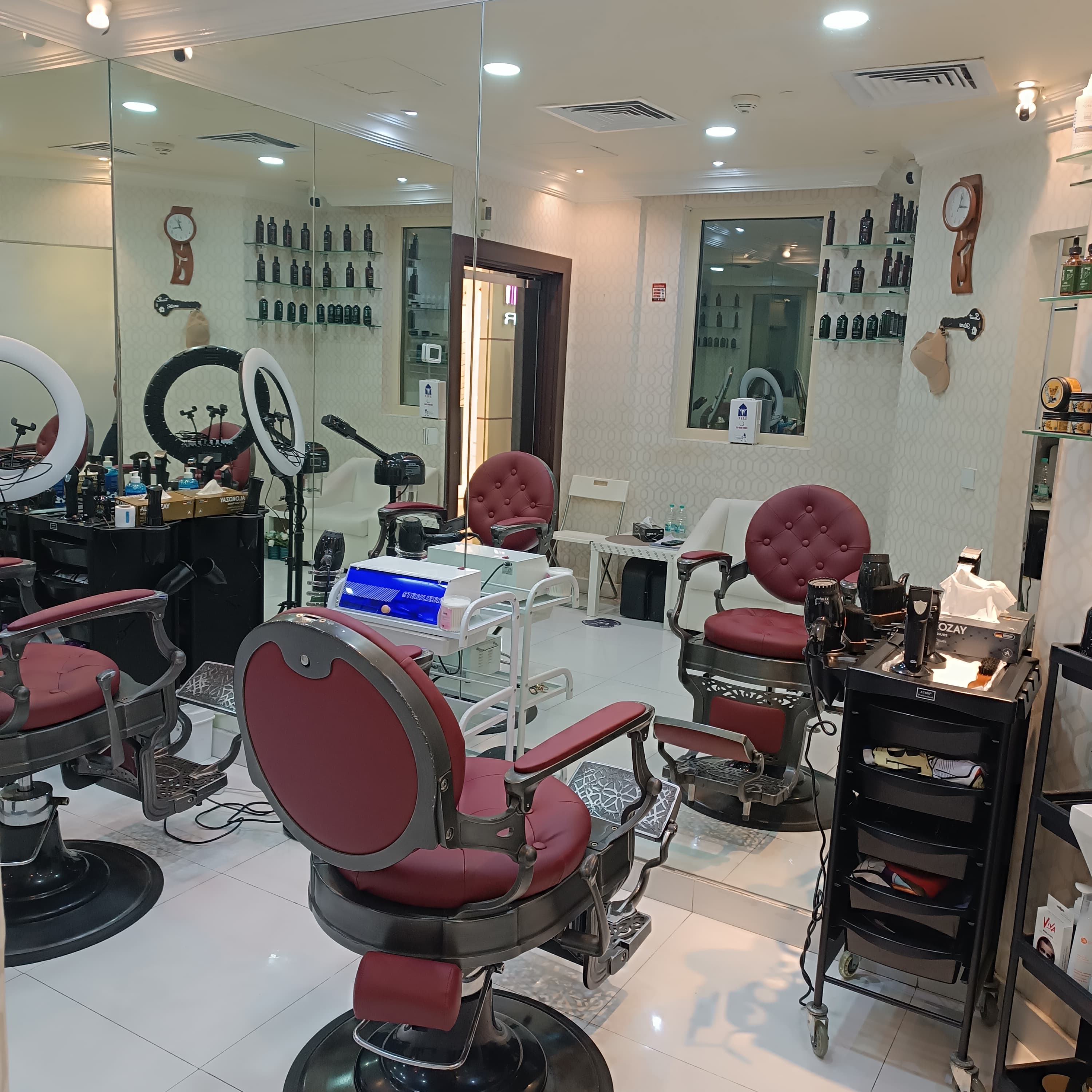 Corporate grooming Dubai - Premium men's salon interior at exclusive Palm Jumeirah location